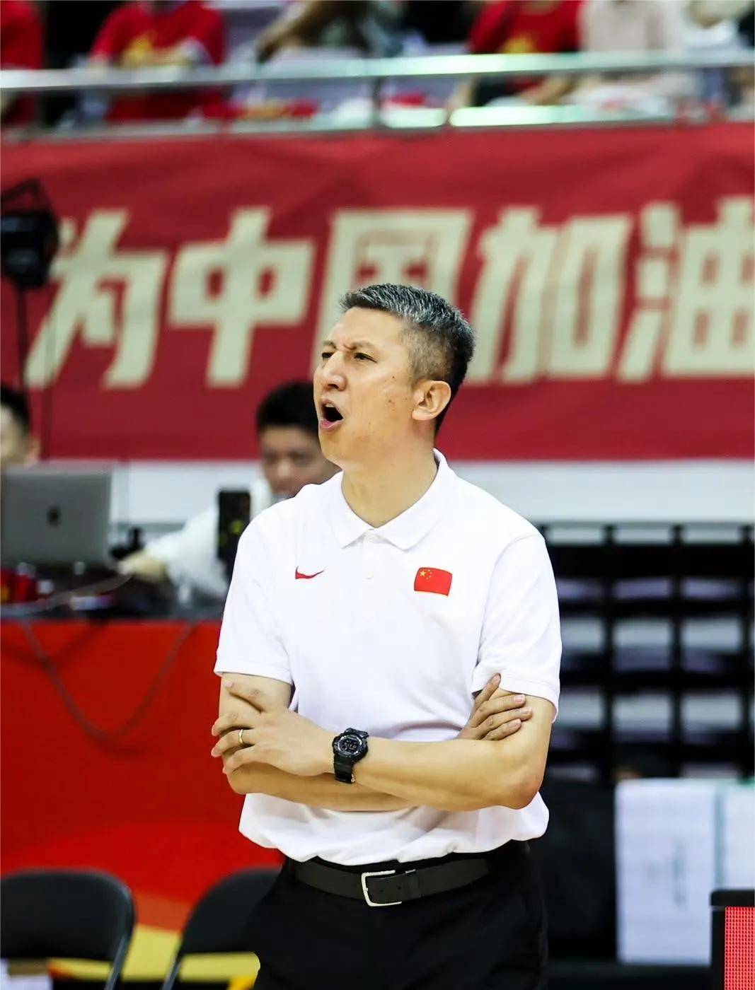 PG电子游戏-包含篮球运动员因表现出色获得主教练赞誉的词条