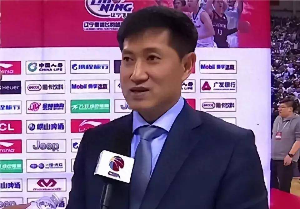 PG电子游戏-包含篮球运动员因表现出色获得主教练赞誉的词条