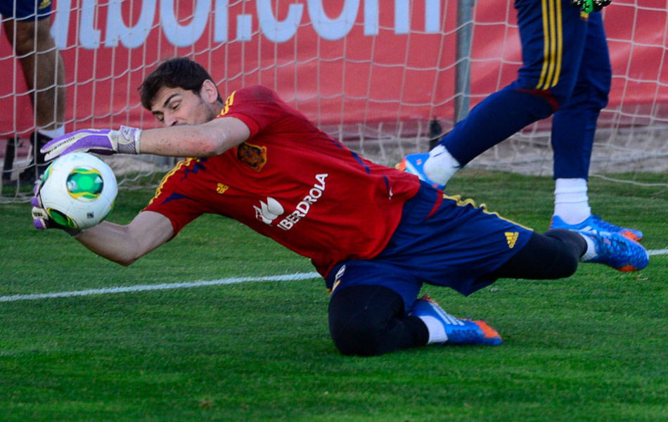 PG电子线上登入-国际足球比赛中球员表现抢眼