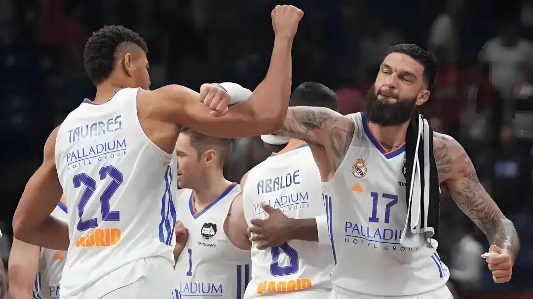 PG电子试玩官网-格拉纳达逼平皇家社会，双方争分夺秒